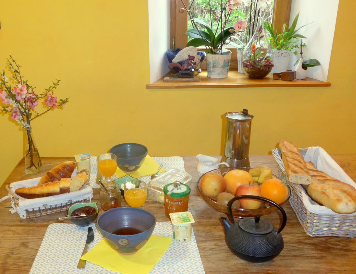 Bed and Breakfast La Colline Bleue Banne Esterno foto